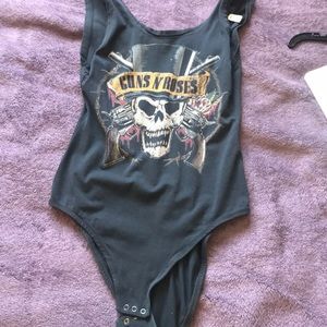 Guns and roses H&M bodysuit